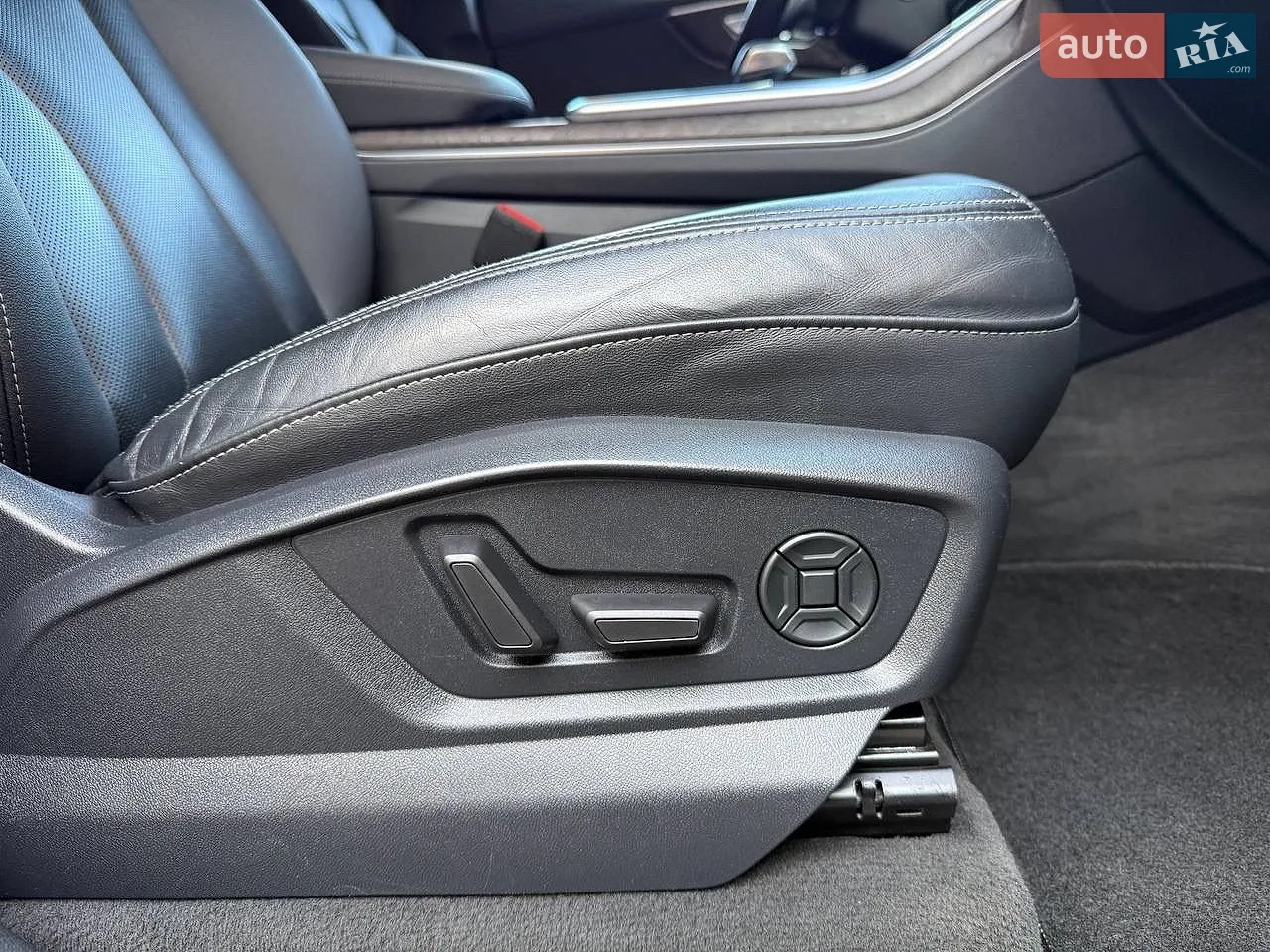 2019 Audi Q8 - мініатюра 31