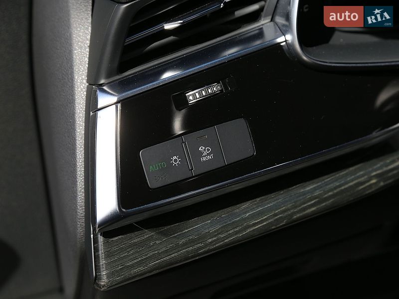 Внедорожник / Кроссовер Audi Q8 2019 в Киеве
