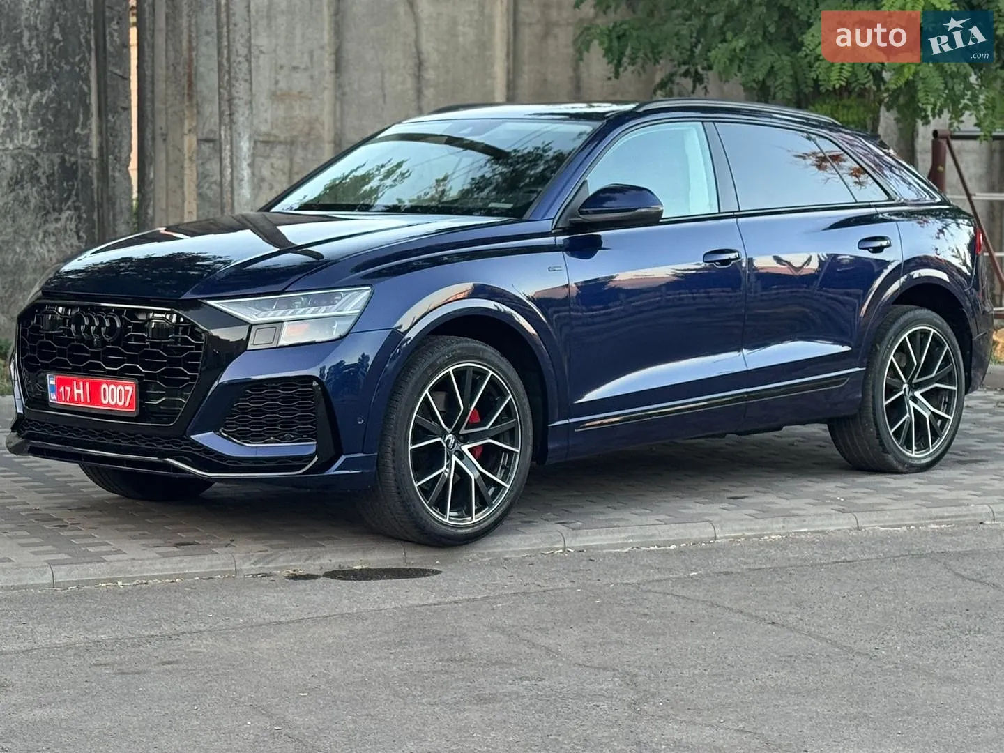 2019 Audi Q8 - фото 1
