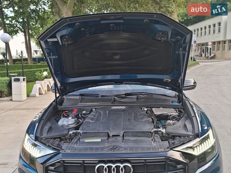 Внедорожник / Кроссовер Audi Q8 2020 в Киеве