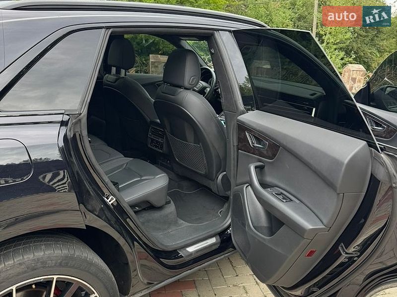 Внедорожник / Кроссовер Audi Q8 2020 в Ивано-Франковске