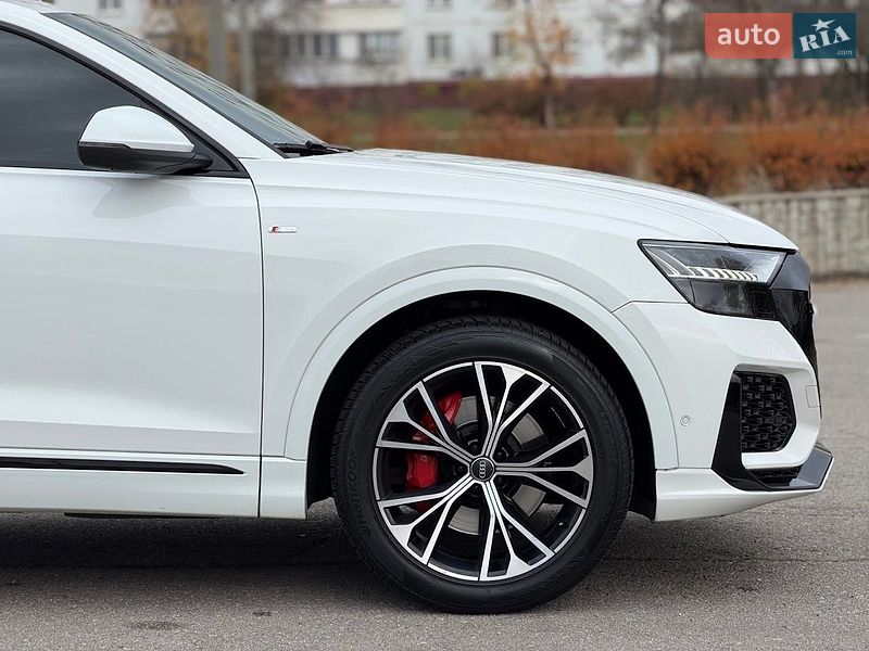 Внедорожник / Кроссовер Audi Q8 2020 в Запорожье