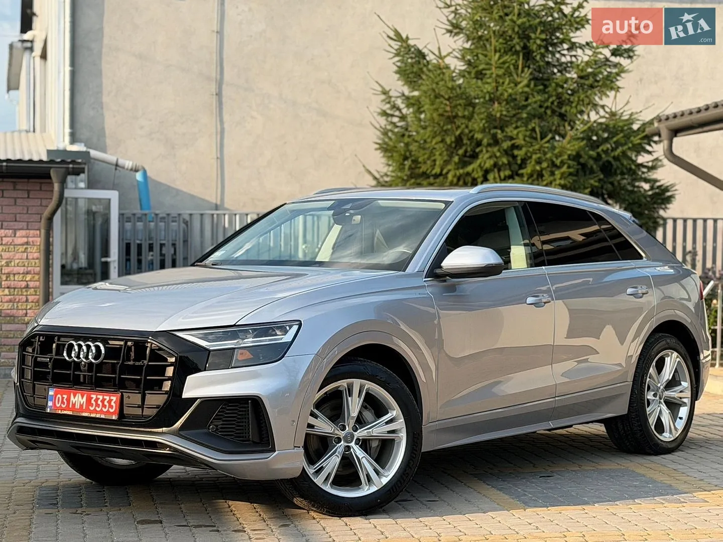 2019 Audi Q8 - мініатюра 2