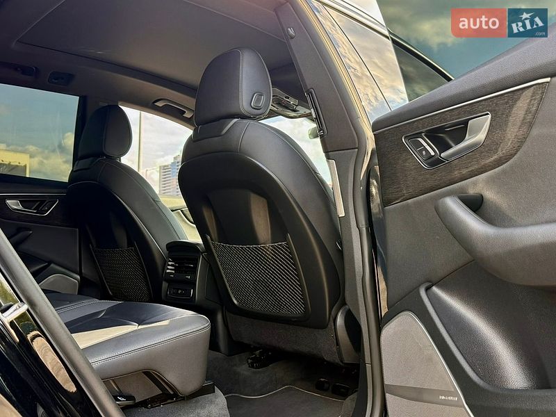 Внедорожник / Кроссовер Audi Q8 2018 в Киеве