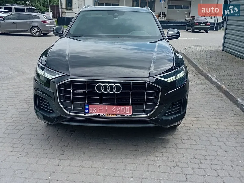 Audi Q8
