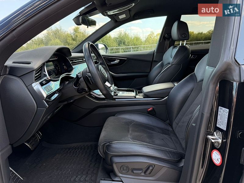 Внедорожник / Кроссовер Audi Q8 2020 в Киеве