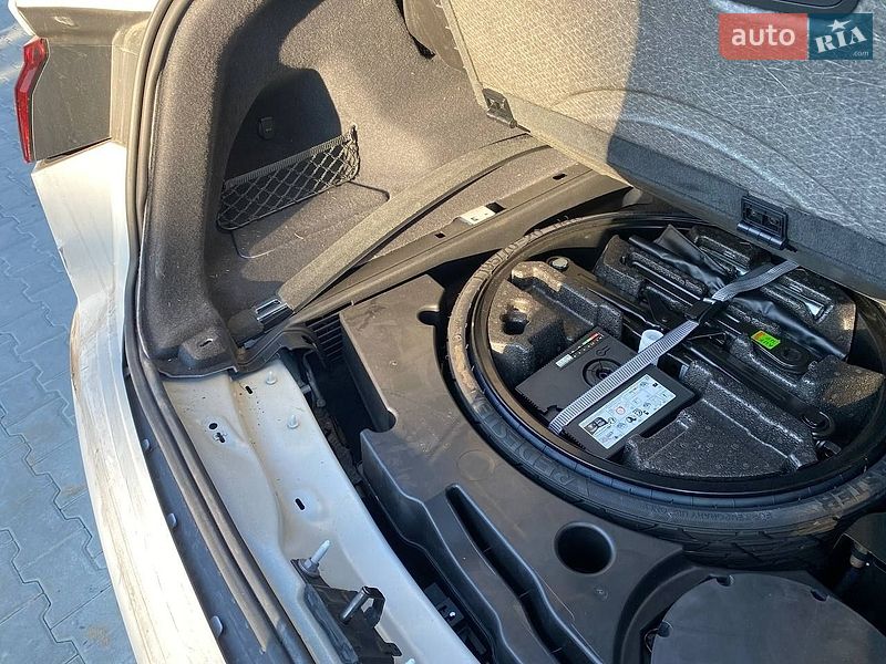 Позашляховик / Кросовер Audi Q8 2024 в Львові