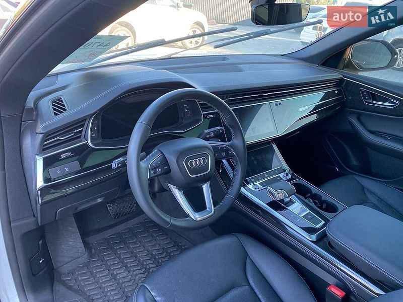 Позашляховик / Кросовер Audi Q8 2024 в Львові