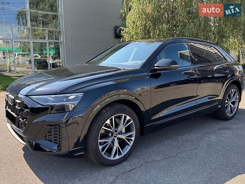 Внедорожник / Кроссовер Audi Q8 2025 в Киеве