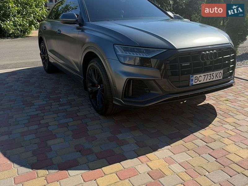 Позашляховик / Кросовер Audi Q8 2020 в Луцьку