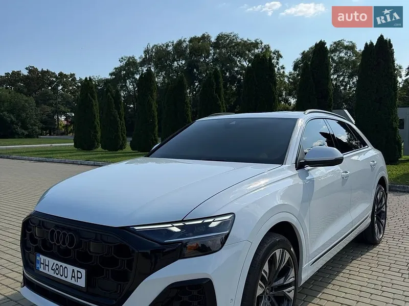 Audi Q8