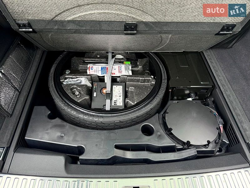 Внедорожник / Кроссовер Audi Q8 2023 в Киеве