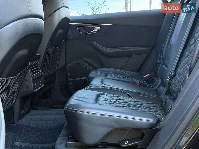 Внедорожник / Кроссовер Audi Q8 2018 в Киеве