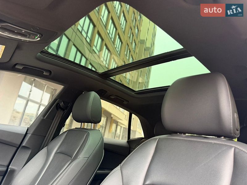 Позашляховик / Кросовер Audi Q8 2021 в Києві