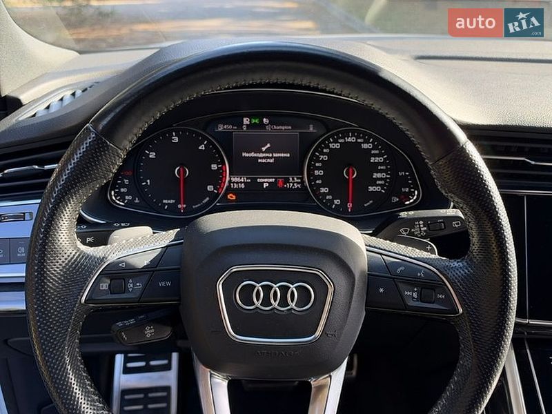Позашляховик / Кросовер Audi Q8 2019 в Дніпрі