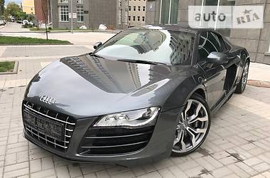 Купе Audi R8 2010 в 