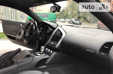 Купе Audi R8 2010 в 