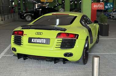 Купе Audi R8 2008 в 