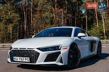 Купе Audi R8 2022 в Киеве