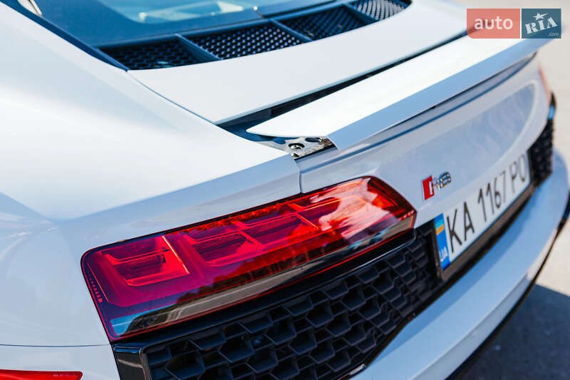 Купе Audi R8 2022 в Киеве