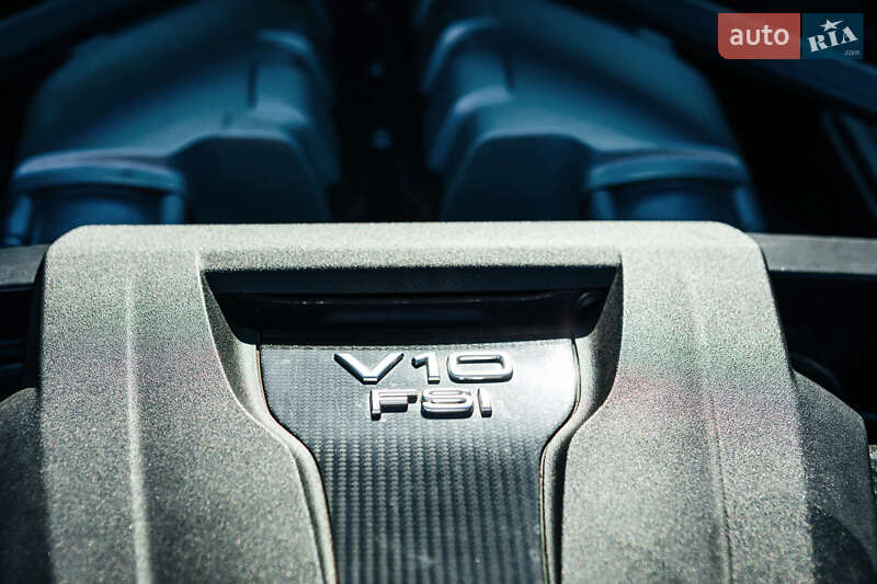 Купе Audi R8 2022 в Киеве