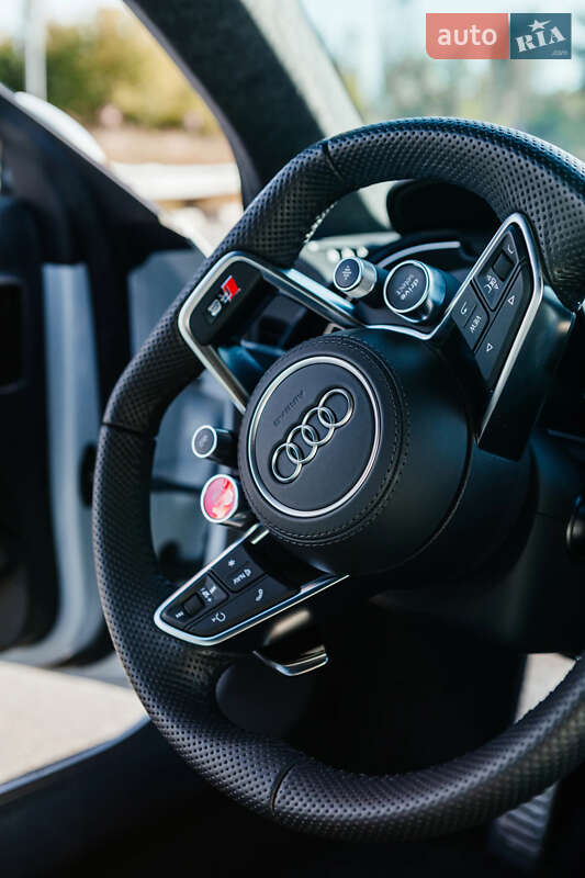 Купе Audi R8 2022 в Киеве