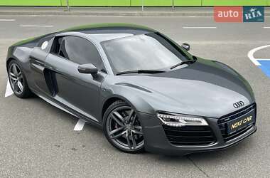Купе Audi R8 2013 в  фото 6 Купе Audi R8 2013 в