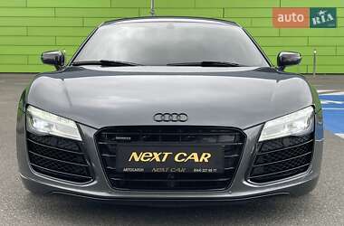 Купе Audi R8 2013 в  фото 50 Купе Audi R8 2013 в