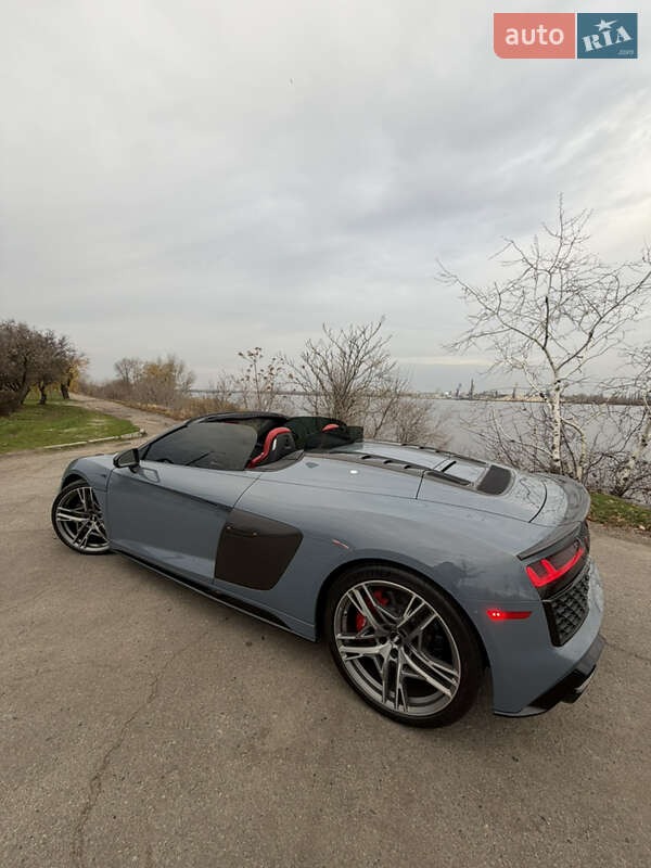 Родстер Audi R8 2020 в Дніпрі фото 10 Родстер Audi R8 2020 в Дніпрі