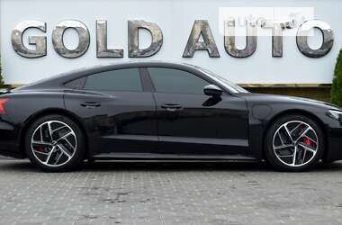 Купе Audi RS e-tron GT 2021 в 