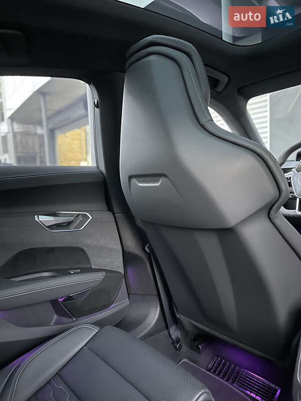 Купе Audi RS e-tron GT 2021 в Одесі