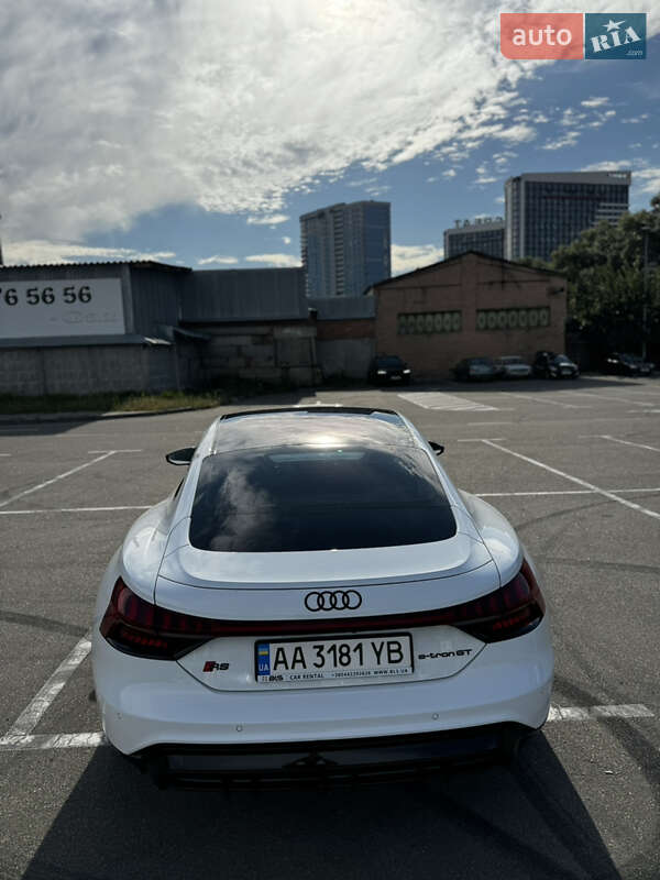 Купе Audi RS e-tron GT 2023 в Киеве