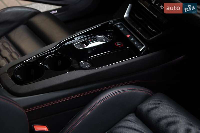 Купе Audi RS e-tron GT 2021 в Києві
