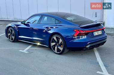 Купе Audi RS e-tron GT 2021 в 
