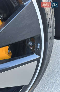 Купе Audi RS e-tron GT 2021 в 