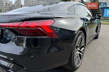 Купе Audi RS e-tron GT 2021 в 