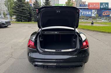 Купе Audi RS e-tron GT 2021 в 