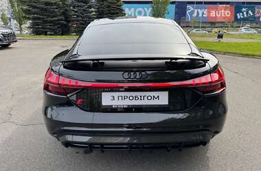 Купе Audi RS e-tron GT 2021 в 