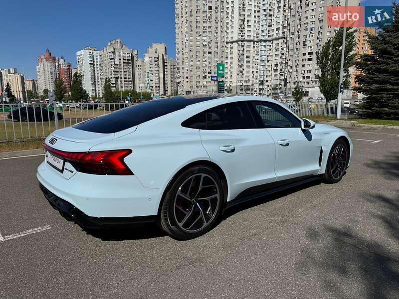 Купе Audi RS e-tron GT 2023 в Києві