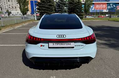 Купе Audi RS e-tron GT 2023 в 