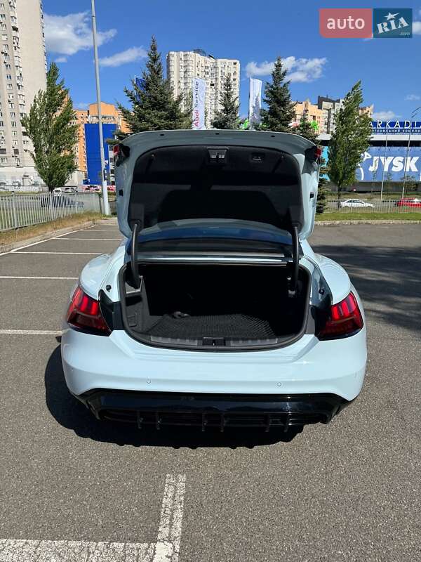 Купе Audi RS e-tron GT 2023 в Києві