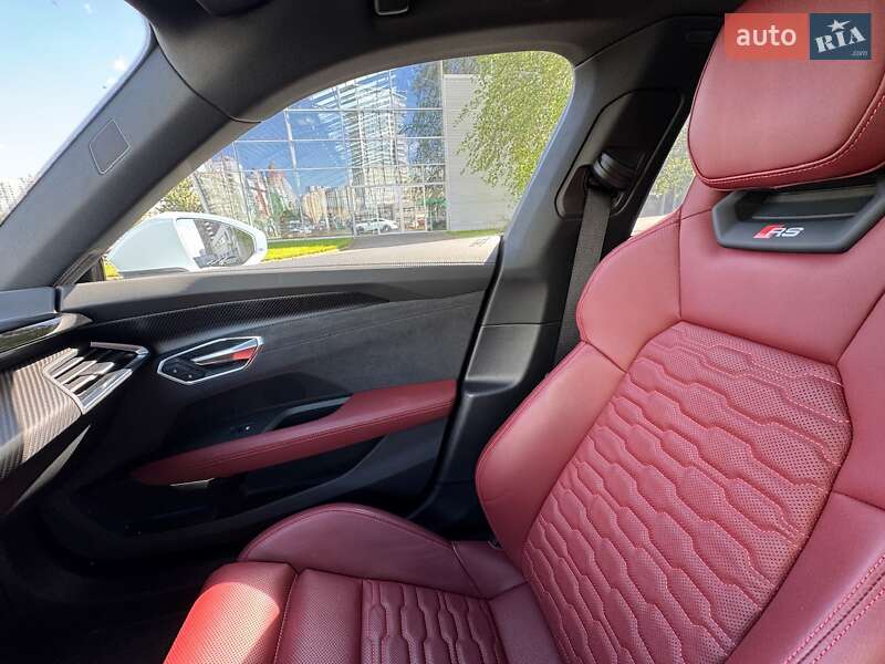 Купе Audi RS e-tron GT 2023 в Києві