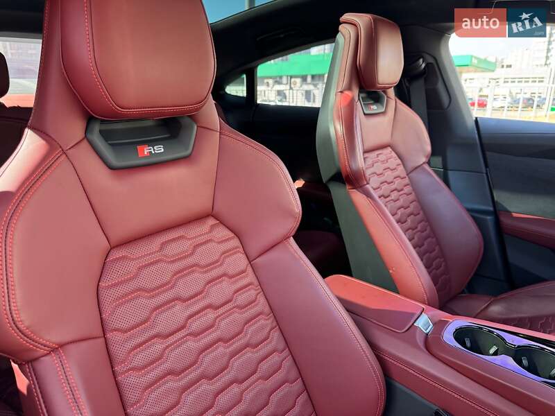 Купе Audi RS e-tron GT 2023 в Києві