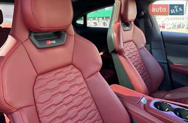 Купе Audi RS e-tron GT 2023 в 
