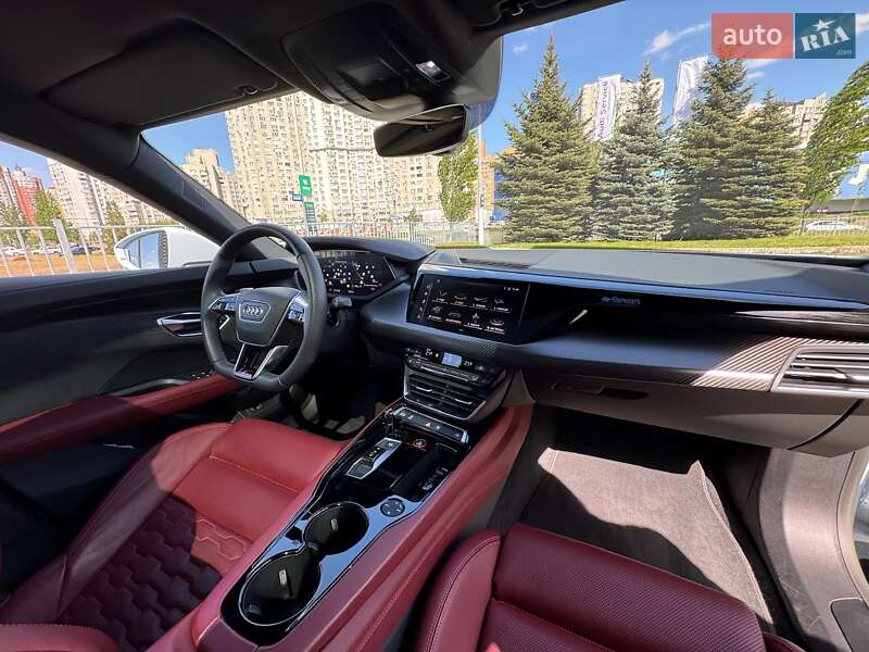 Купе Audi RS e-tron GT 2023 в Києві