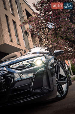 Купе Audi RS e-tron GT 2021 в Ужгороде