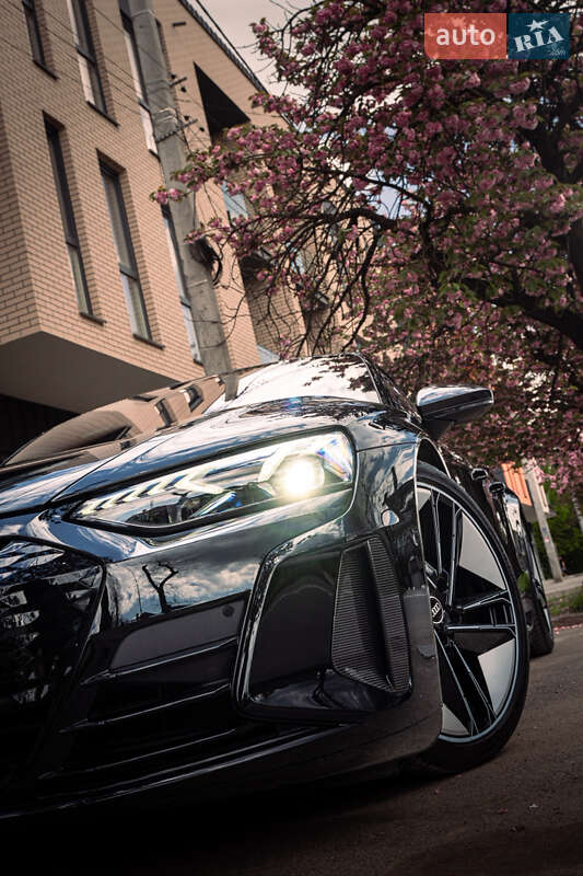 Купе Audi RS e-tron GT 2021 в Ужгороді