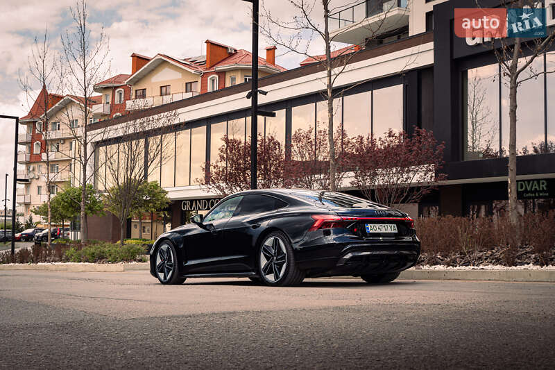 Купе Audi RS e-tron GT 2021 в Ужгороді