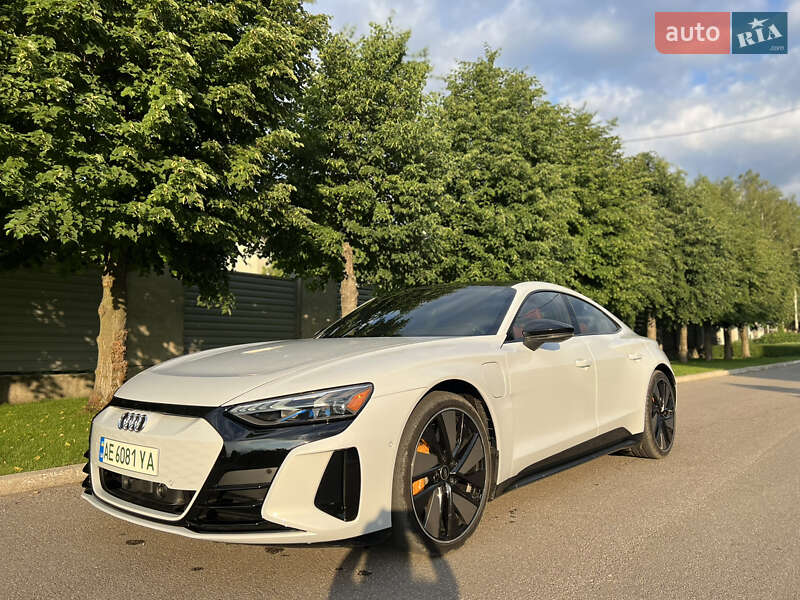 Купе Audi RS e-tron GT 2022 в Дніпрі