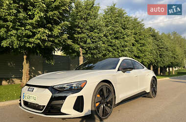 Купе Audi RS e-tron GT 2022 в 